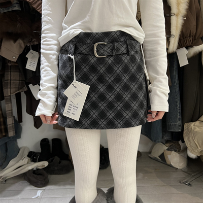 PLNH2025冬季新款韩版时尚设计感高腰宽松显瘦毛呢加绒格子短裙女