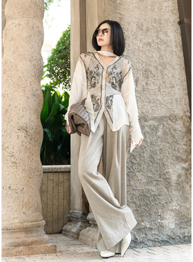 黛利新款时尚国风气质高奢设计感衬衫女DL2505010