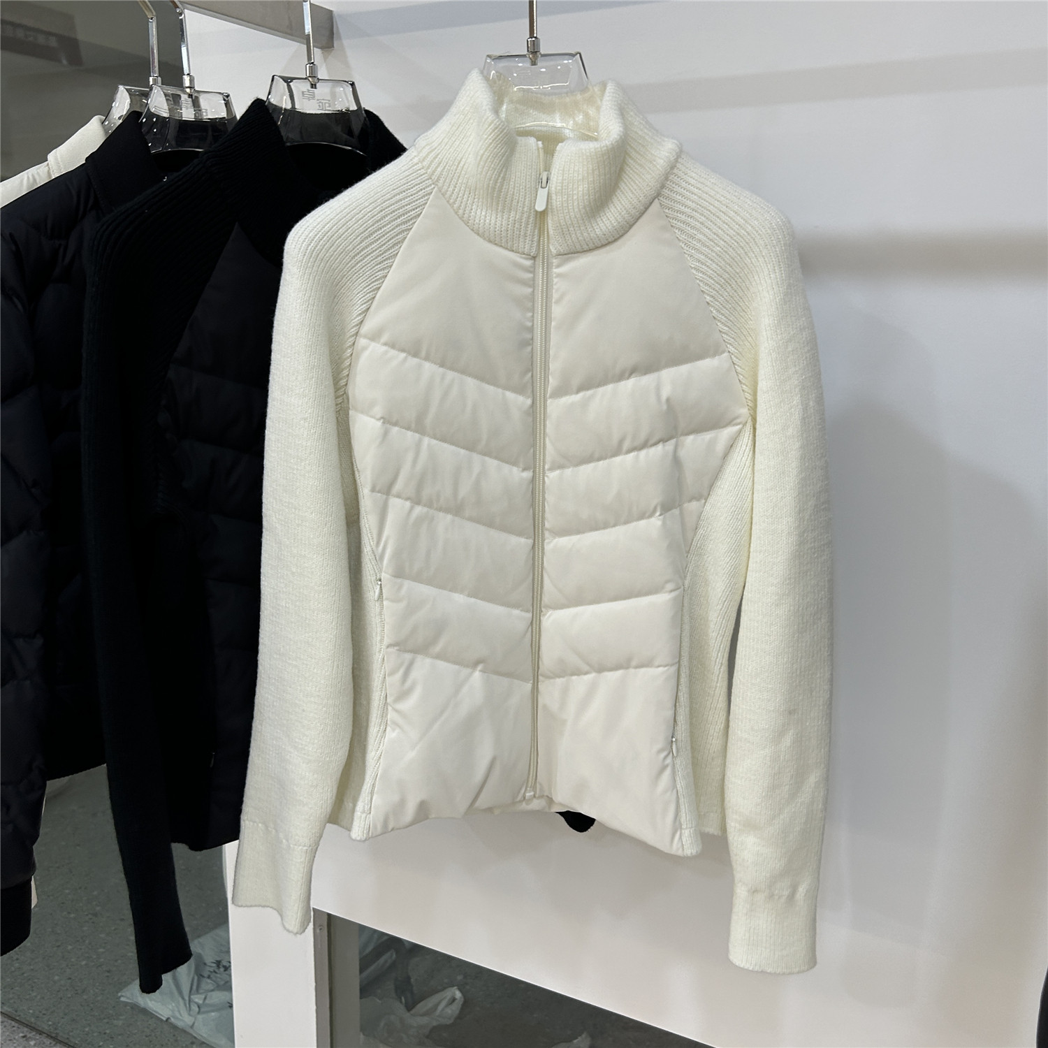 欧洲站欧货2025新款立领拼针织接羽绒服女修身显瘦百搭外套上衣