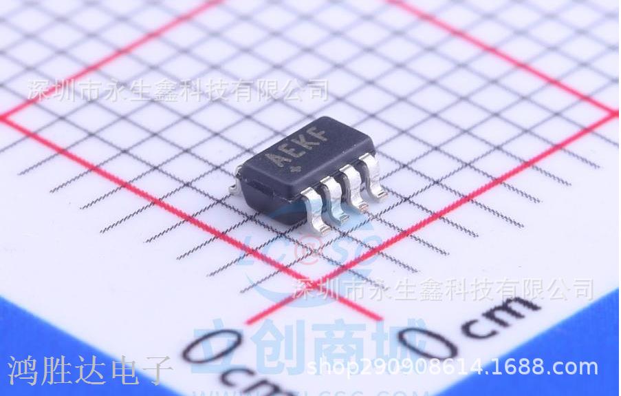 MAX3051EKA SOT23-8 丝印AEKF 驱动器/接收器/收发器 全新原装