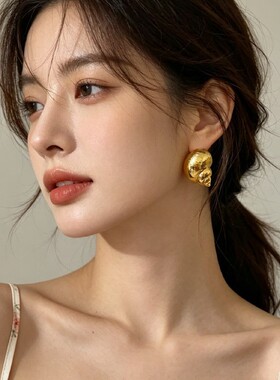 法式复古合金女个性金色田螺耳环