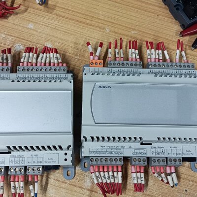 议价麦克维尔螺杆机控制器扩展模块RWR490.40MCQRWR49040MCQ