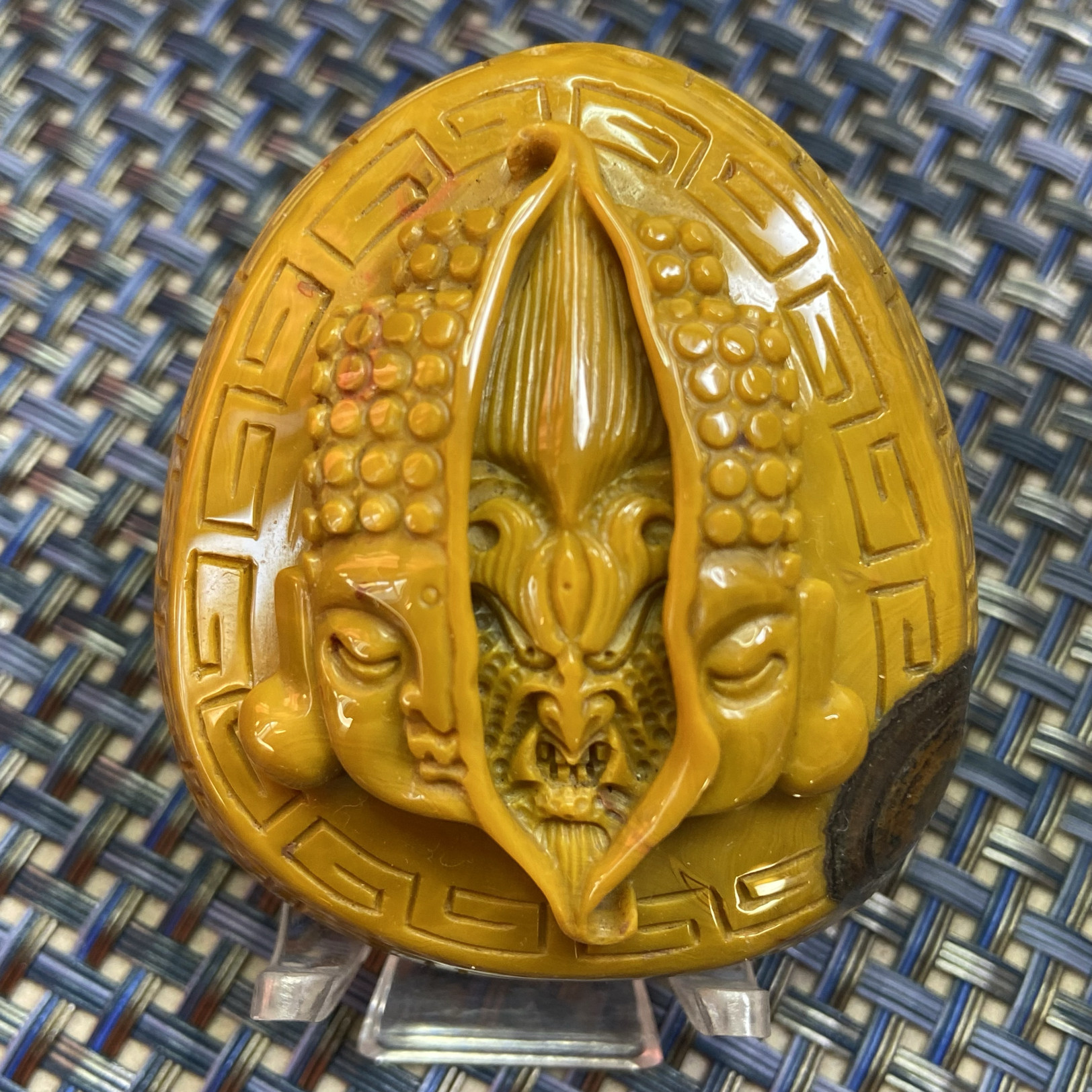 战国红玛瑙精工雕刻佛魔一念之间吊坠魔由心生河北宣化鸡油黄