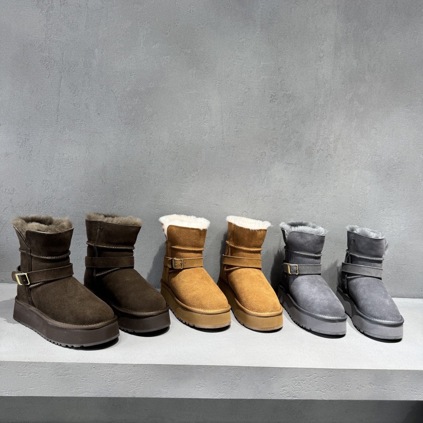 冬季新款厚底雪地靴加绒羊毛短靴