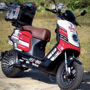 新款单摇臂倍特红牛pro+电动车72V成人电动摩托车踏板高速电摩男