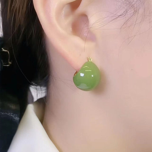 奥特莱斯18k金牛油果绿色耳环