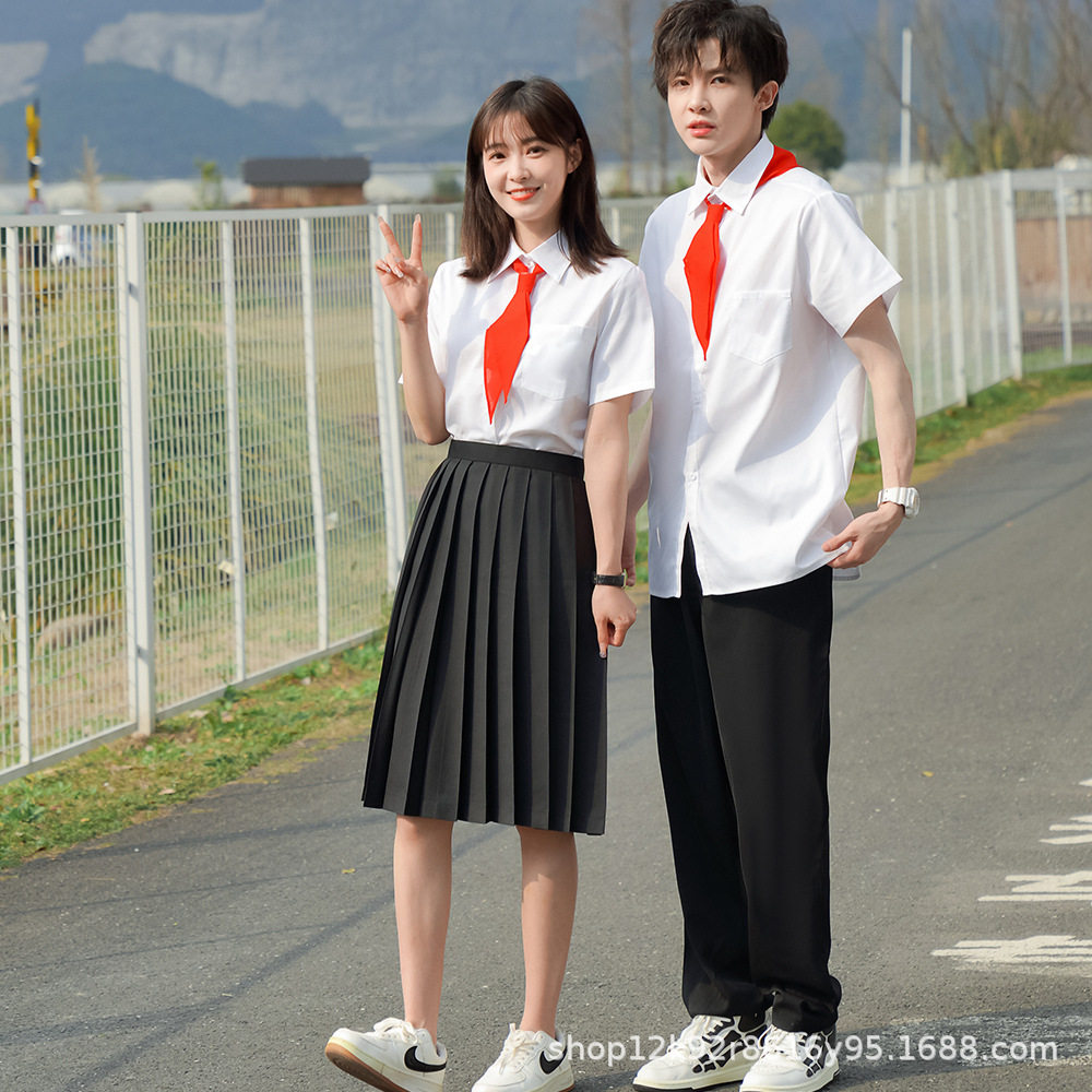 初高中学生白衬衫红领巾六年级运动会毕业班服合唱服朗诵表演套装
