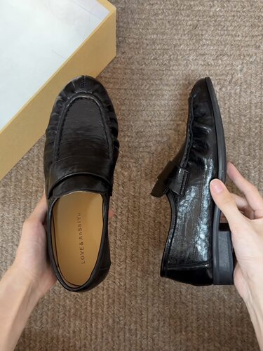 喜番SHOP复古乐福鞋女2026秋季舒适软底休闲褶皱单鞋一脚蹬懒人鞋