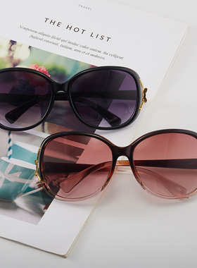 狐狸头女士大框镀金花朵墨镜