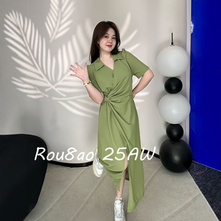Rou8ao微胖大码女装氛围感扭结腰不规则开叉长裙2026夏收腰连衣裙