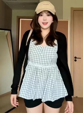女装大码法式纯欲格纹吊带黑色开衫两件套女早秋新款胖mm显瘦套装