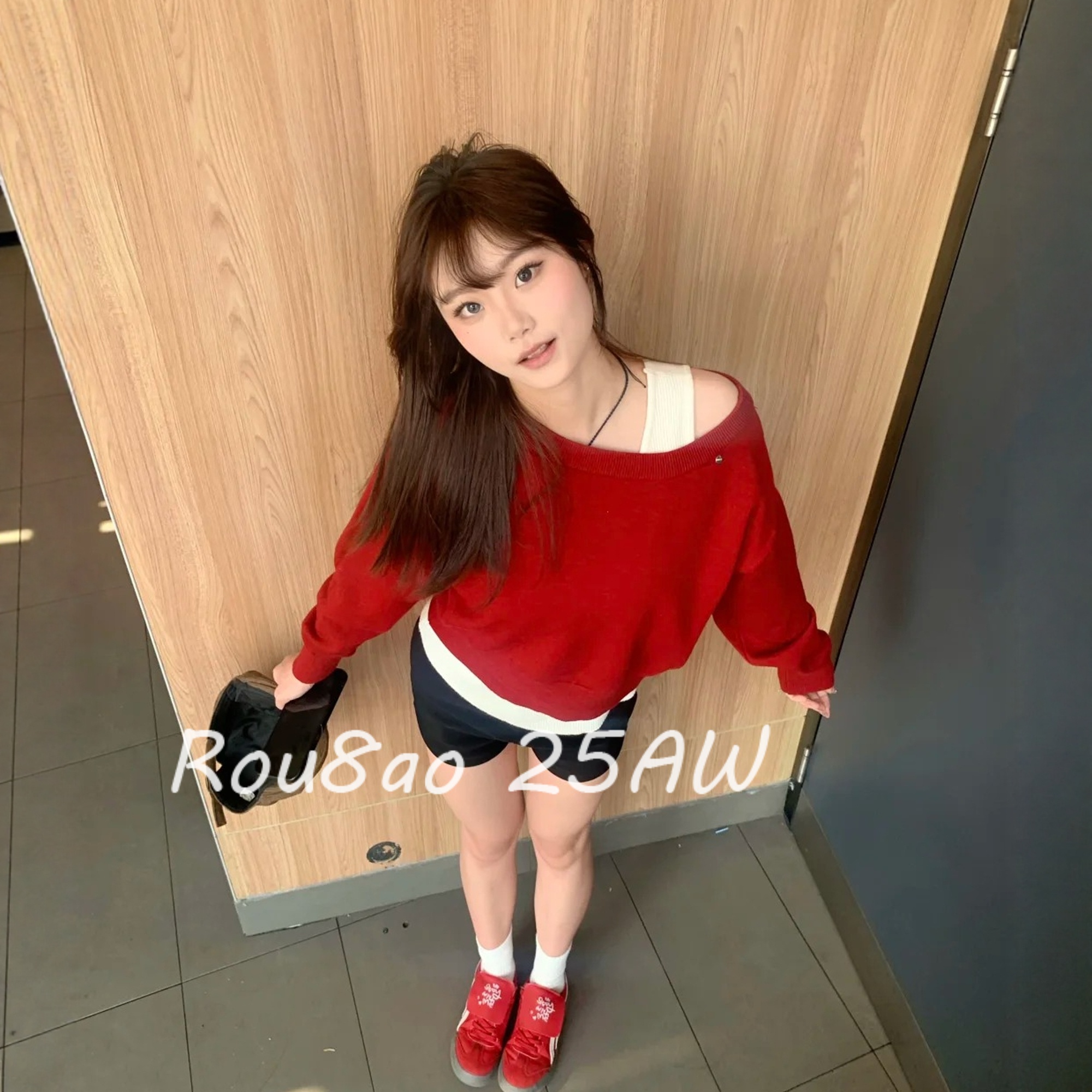 微胖大码女装红色斜领短款上衣