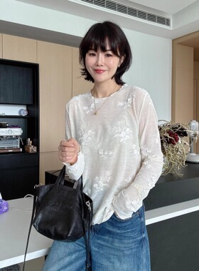 大码女装胖mm2025秋季新款法式气质蕾丝刺绣镂空长袖打底衫上衣女
