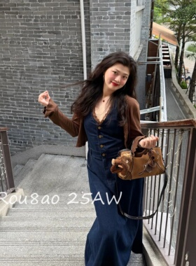 Rou8ao微胖大码女装韩系秋装高级感V领牛仔连衣裙+针织开衫套装