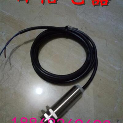 全新现货电感式接近开关传感器XS1N18PA349 XS1N18NA349质量保证