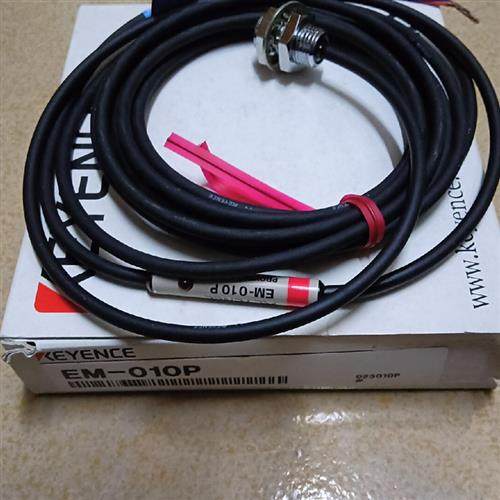 日本基恩士KEYENCE 接近传感器EM-010P全新原装正