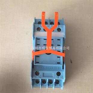 正品 J中间继电器底座原装 现货假一罚十 宜科