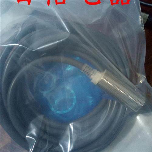 接近开关E2E-X1C1 E2E-X1B1 E2E-CR8C1 E2E-CR8C2 E2E-C1C1