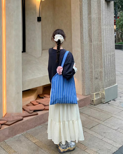 通勤百搭斜挎包大容量单肩手提