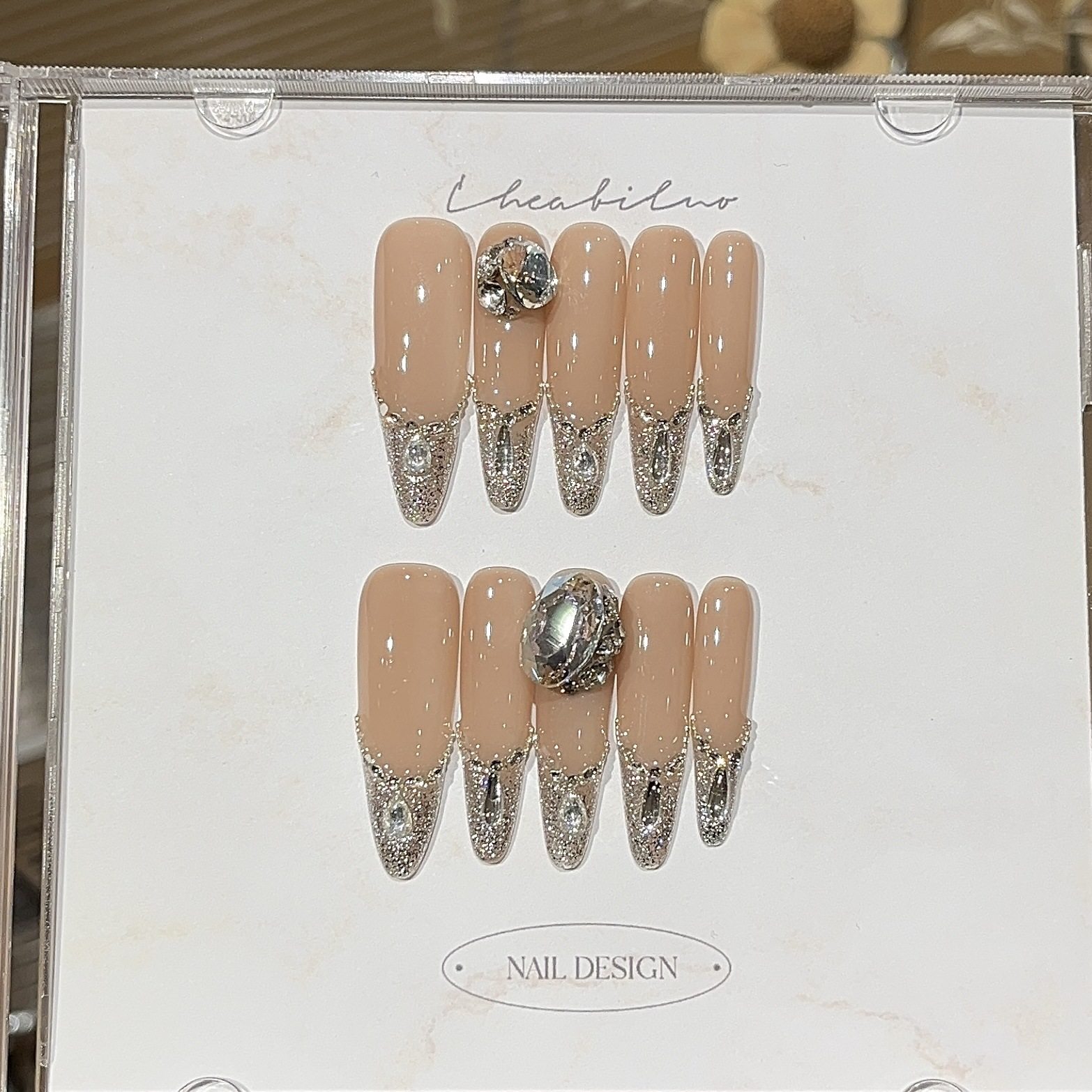 爆闪碎钻裸色轻奢穿戴甲