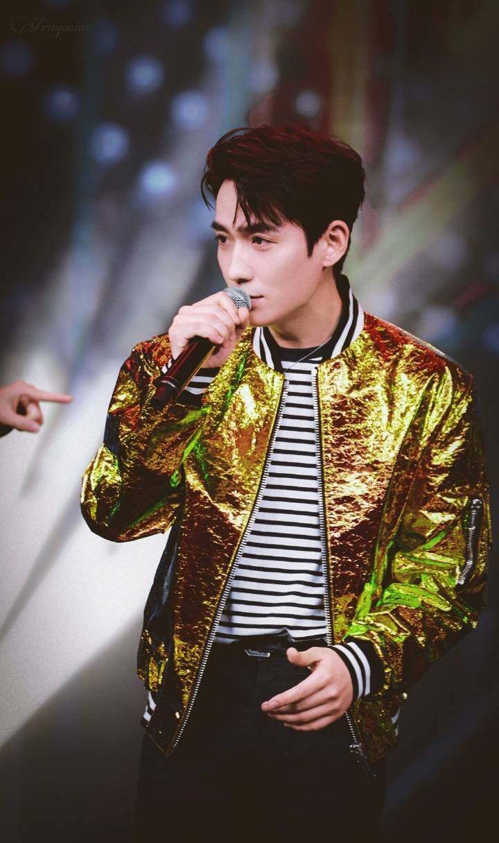 朱一龙明星同款表演金色皮衣2022年新款多口袋拉链宽松演出服外套