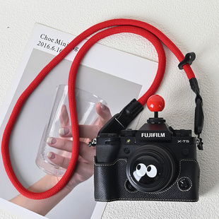 适用富士XT5保护套XS20相机包XT30二代10微单底座xt50真皮壳配件