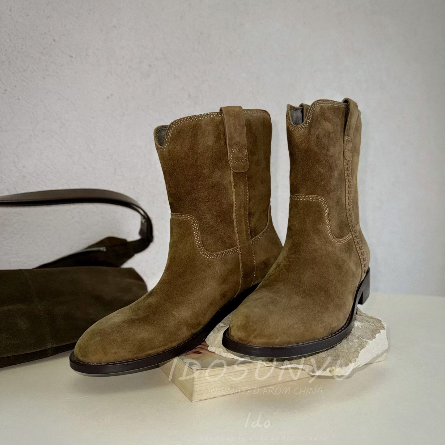 IDO/TT欧货女鞋2025秋冬新款牛猄圆头编织套筒绒里休闲切尔西短靴