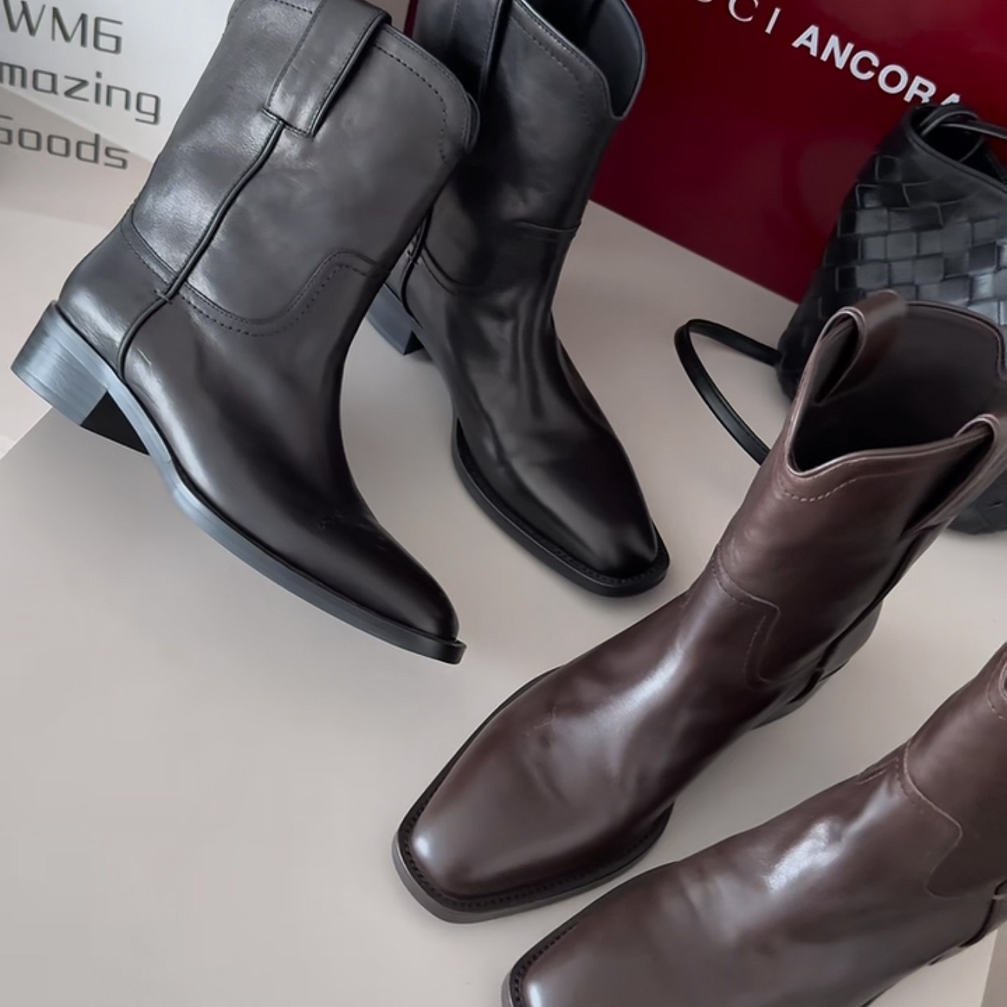 WM6欧货女鞋2025秋冬新款油蜡牛皮方头套筒中跟时尚复古骑士短靴