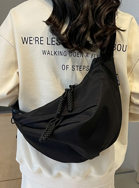 牛津布大包包女2024新款时尚百搭运动休闲斜挎包大容量单肩饺子包