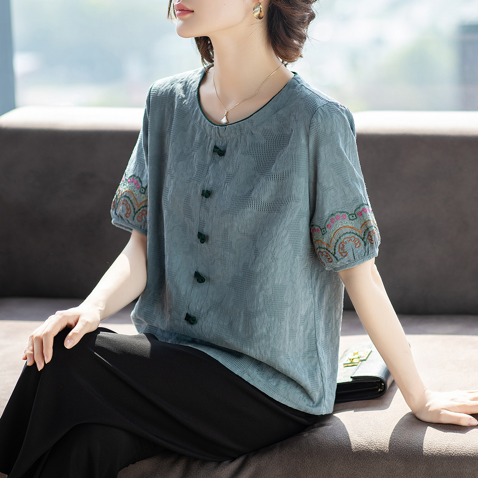 妈妈套装洋气短袖小衫新款中老年人女上衣服夏装t恤休闲2026新款