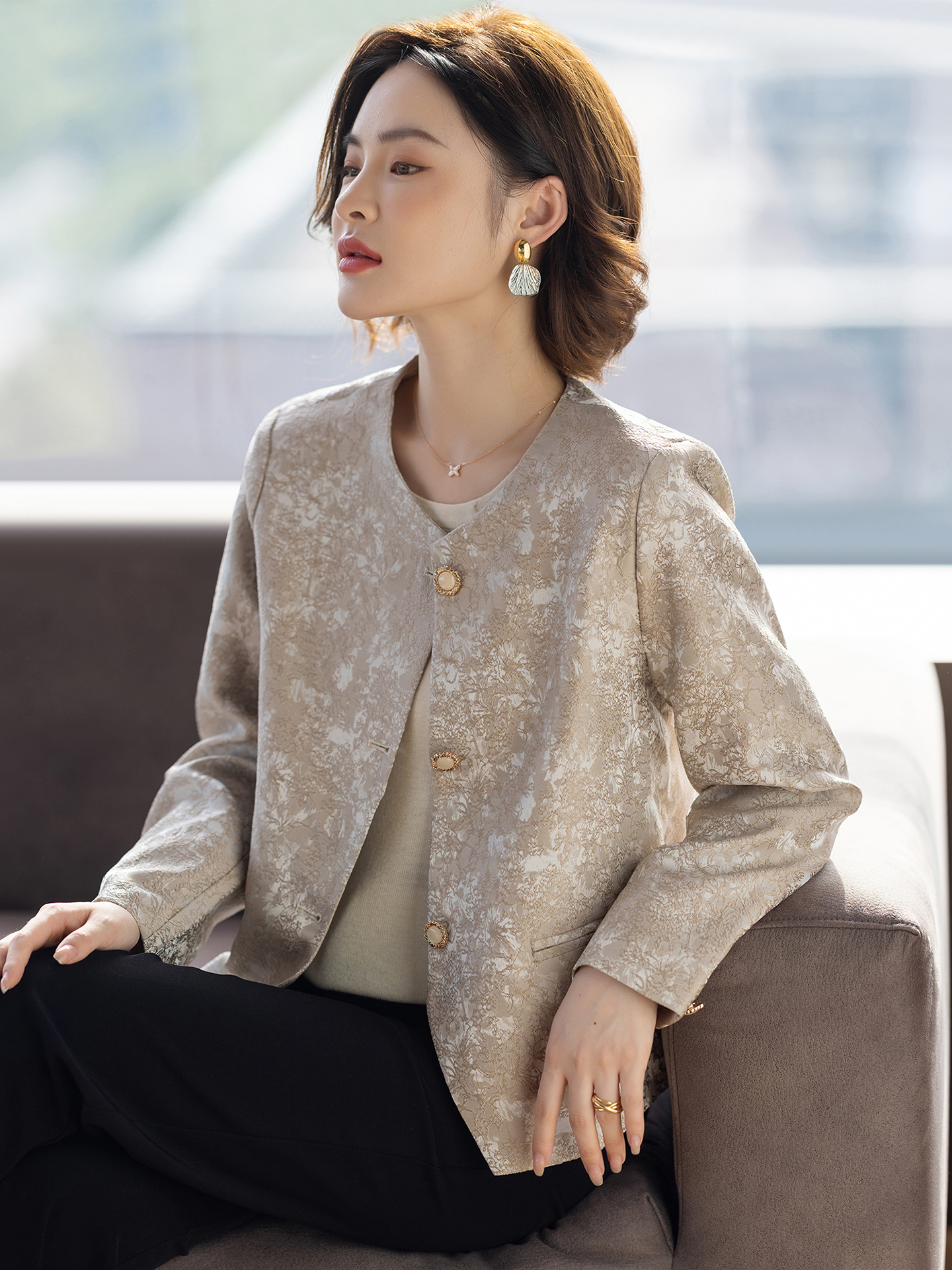 小个子妈妈外套洋气秋装2025新款中老年人妇女春秋上衣服时尚夹克