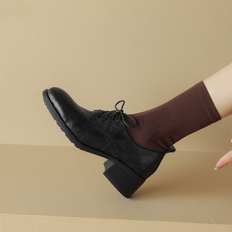 英伦复古羊皮系带休闲单鞋粗跟