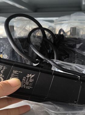 安川伺服电机，型号:SGMMS–04ADC6E ，400