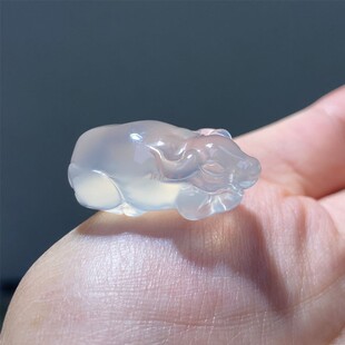 天然冰透玉髓牛项坠男女款饰品项链绳 牛气冲气牛牛玛瑙玉牛饰品