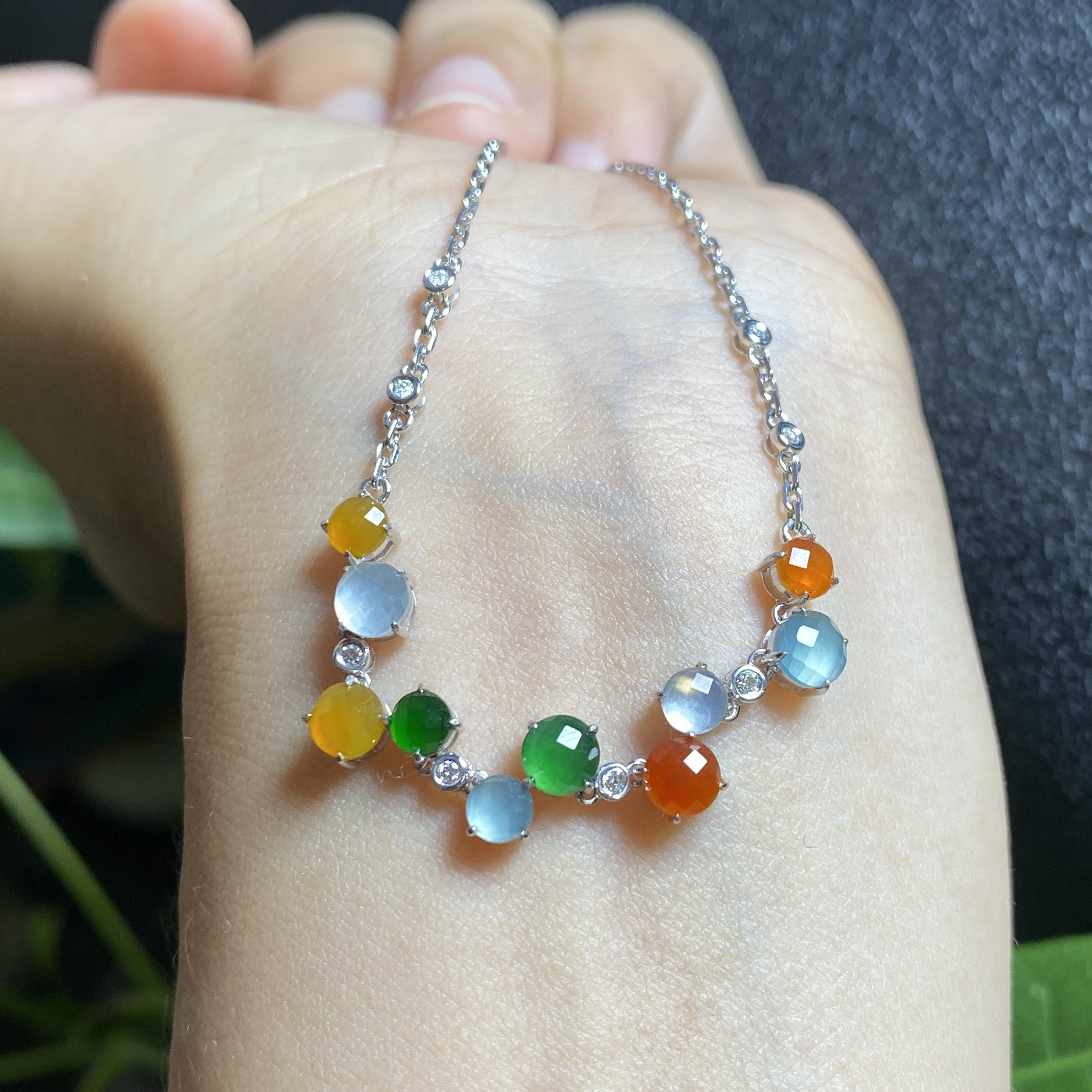 缅甸翡翠A货18K金镶嵌冰种切割面多宝七彩正圆小蛋面手链 6057