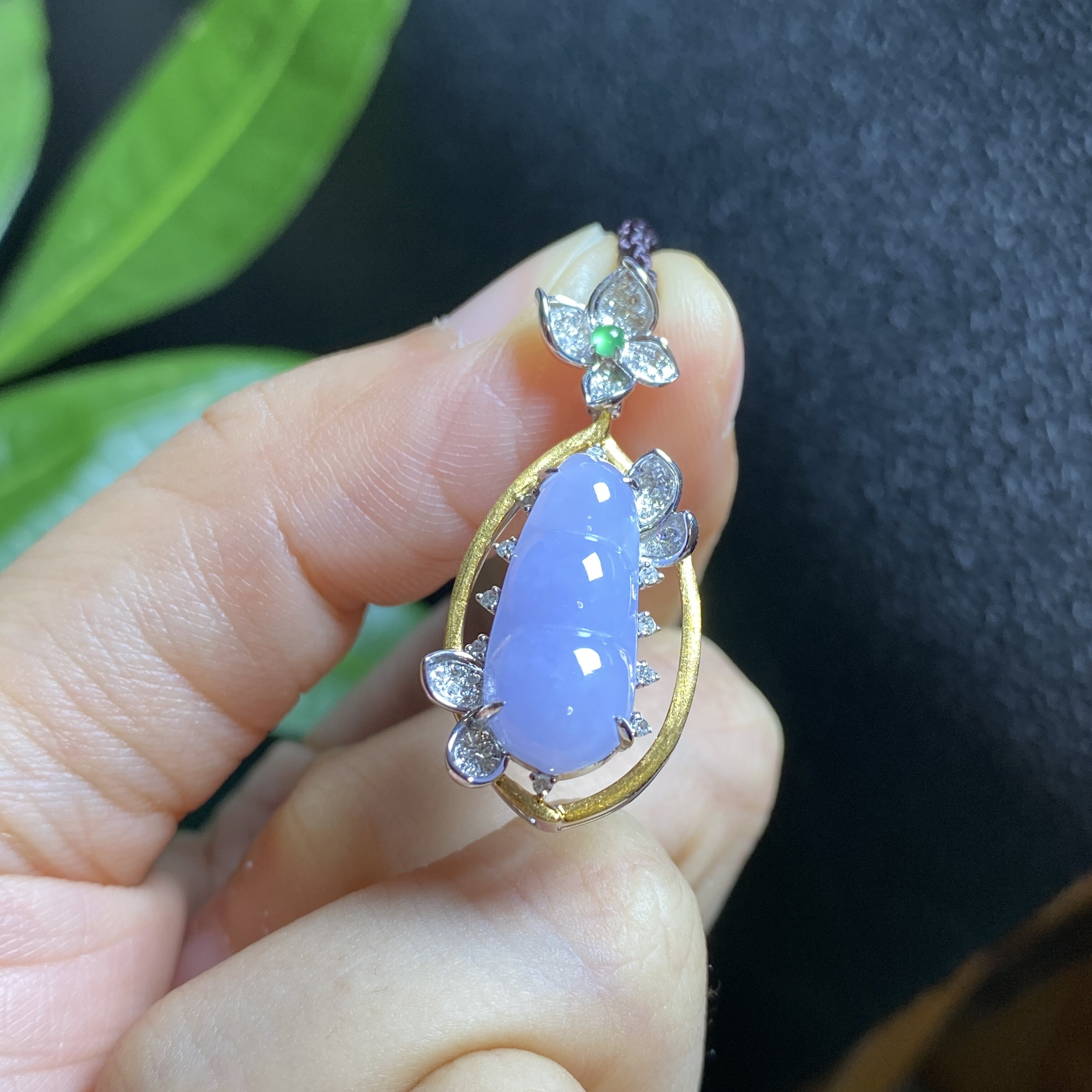 掌中翠缅甸天然翡翠冰种紫罗兰四季豆18k金镶嵌玉石吊坠 0125