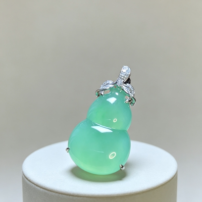 掌中翠天然翡翠冰种甜绿色葫芦挂件18k金镶嵌玉石吊坠 0078