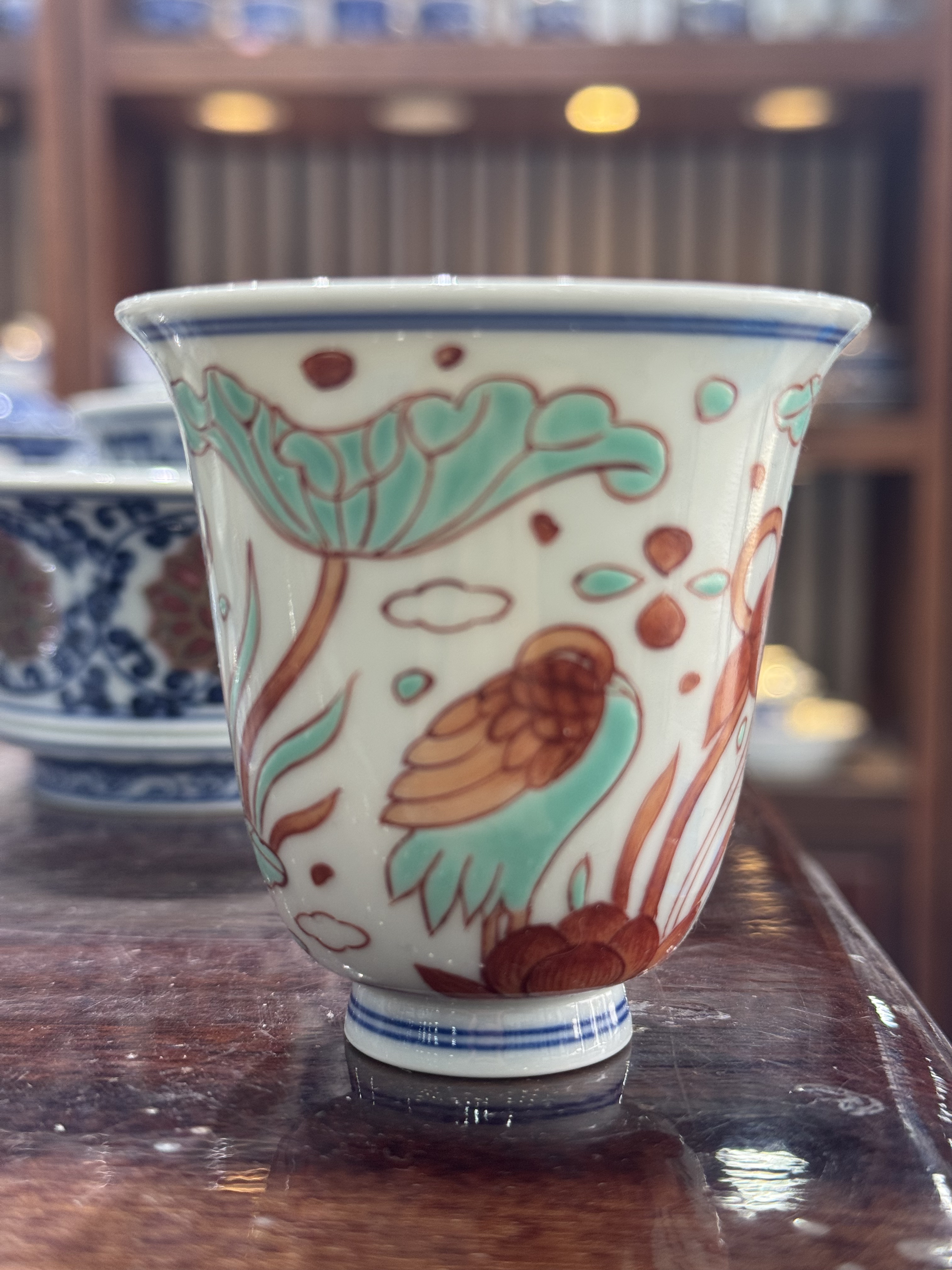 景德镇陶瓷手绘2026新款红绿彩鱼藻纹品茗杯单杯家用喝茶杯