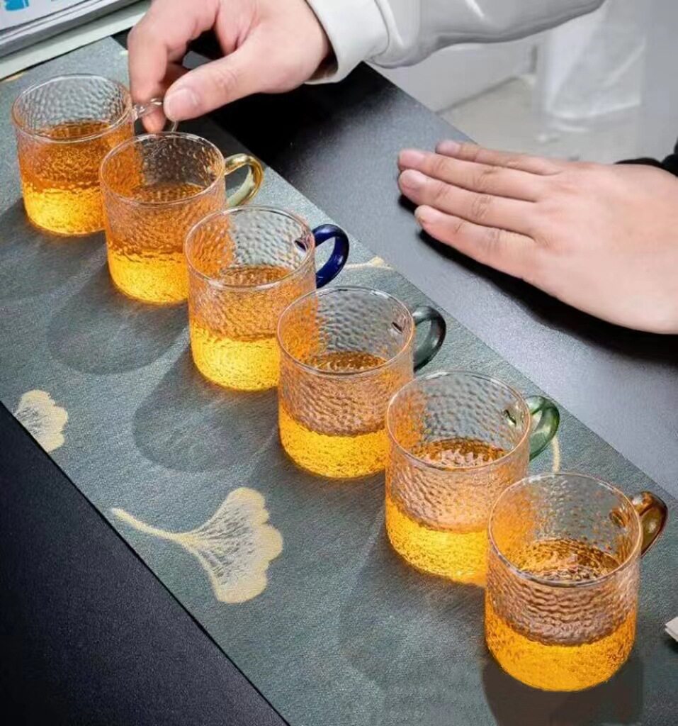 源头厂货锤纹直筒彩把小茶杯透明耐热玻璃小杯高硼硅玻璃小茶具