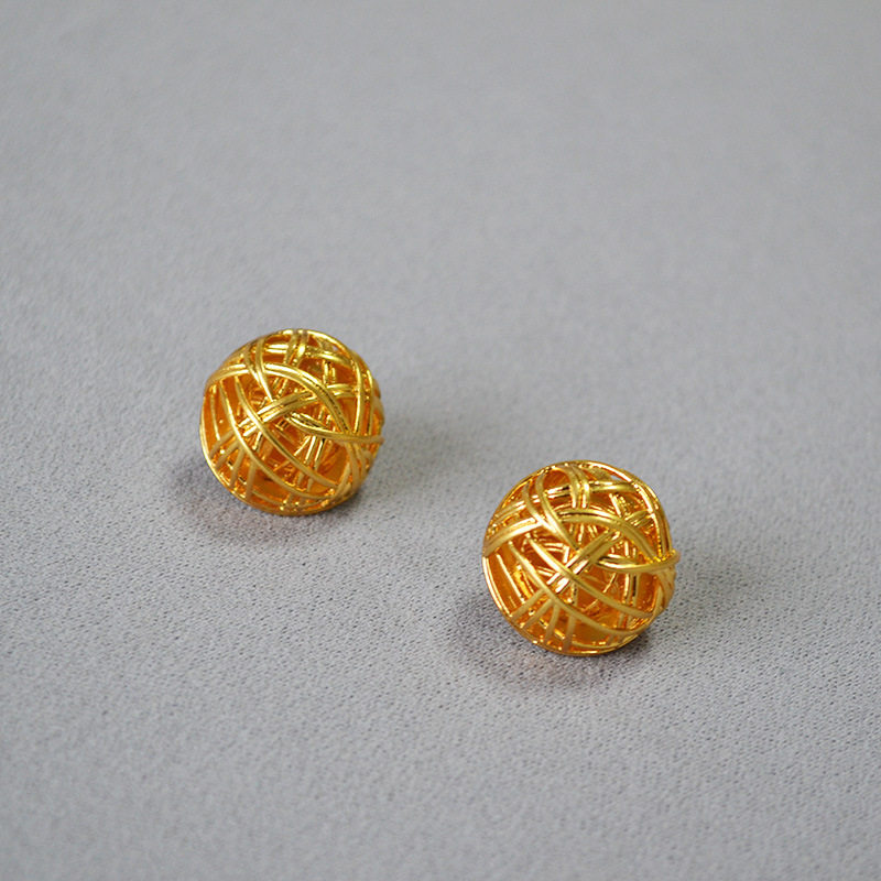 法式小众设计立体镂空缠绕编织毛线球复古文艺925银针耳钉耳饰女