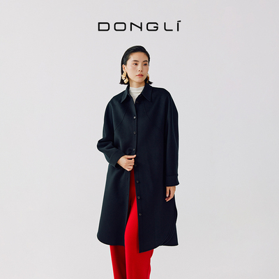 东黎翻领宽松毛呢大衣
