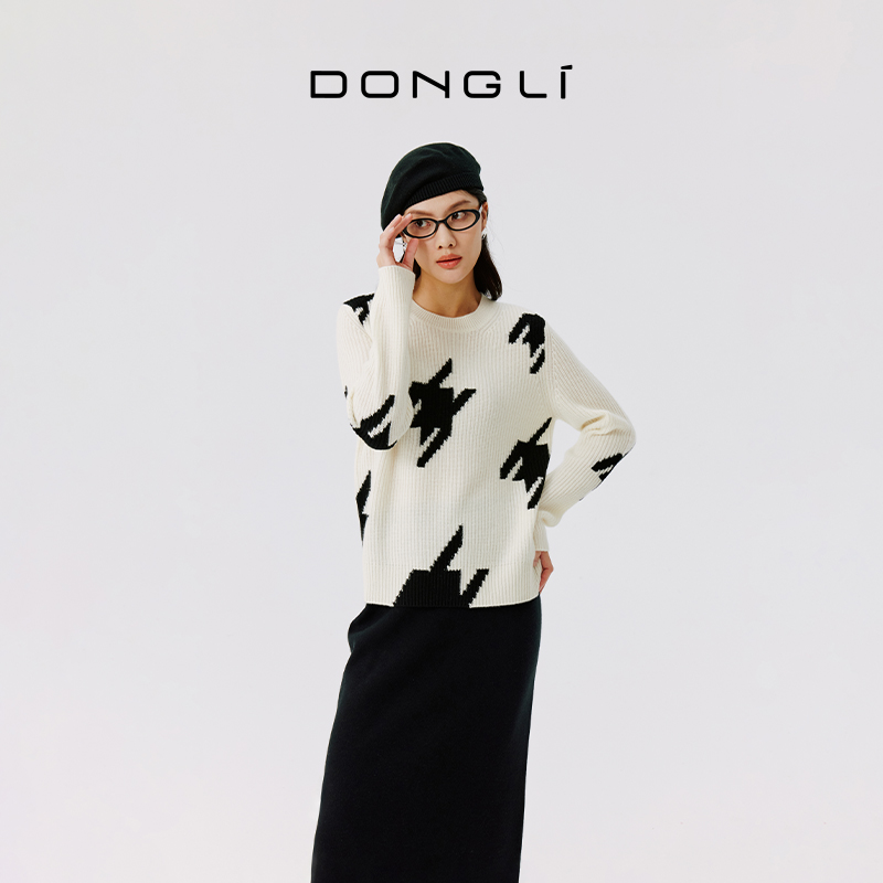 东黎千鸟格提花针织羊绒衫