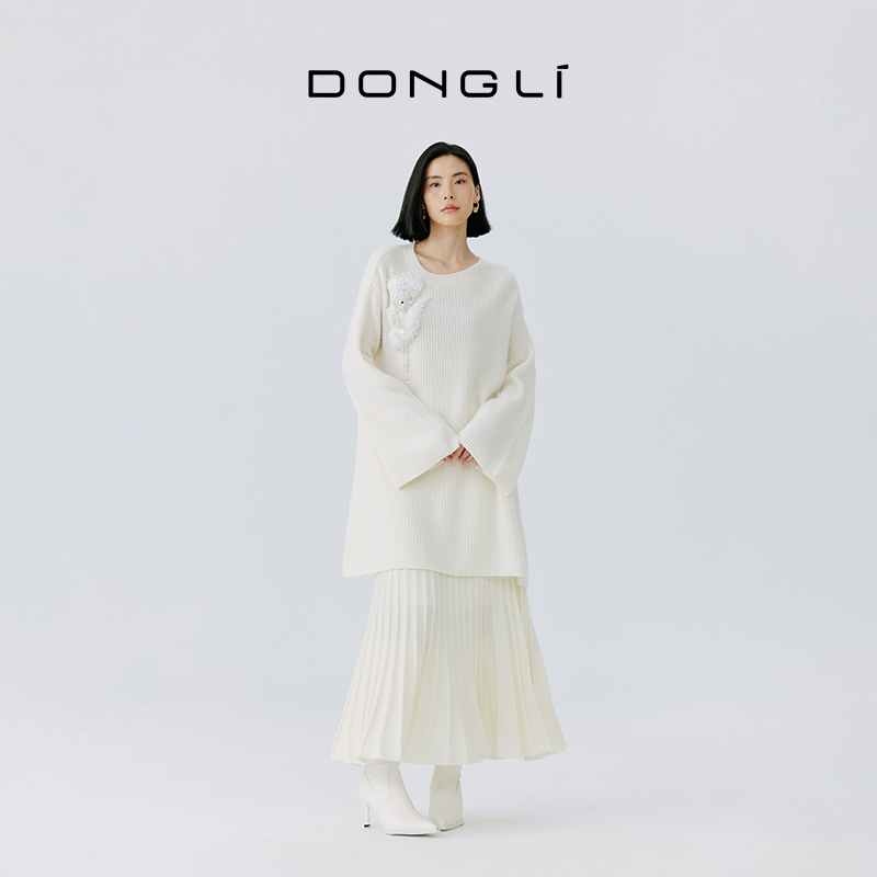 东黎山羊绒女士秋冬喇叭袖套衫