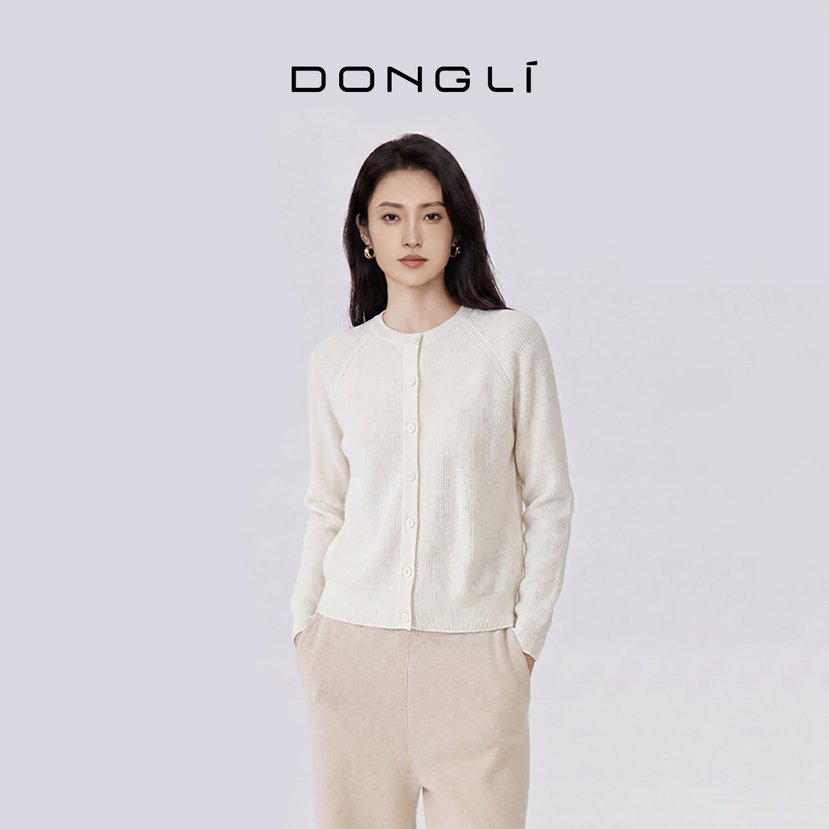 东黎托斯卡纳-醒春 山羊绒女士圆领插肩袖布包扣羊绒针织开衫5031