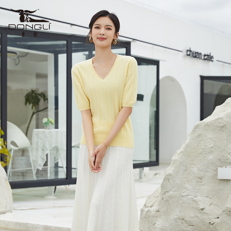 东黎五分袖绞花松密度V领T恤