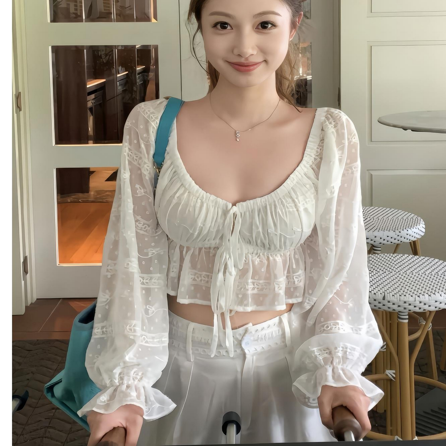 白色v领蕾丝绑带灯笼袖衬衫T恤女