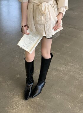 2026新款韩版复古风酒红色方头长靴女2026秋冬坡跟显瘦直筒骑士靴