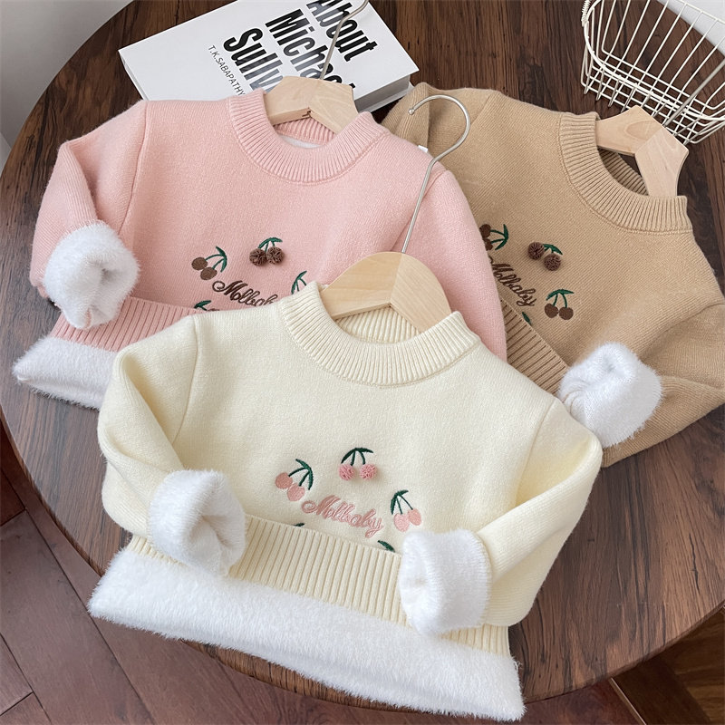 樱桃刺绣球球一体绒毛衣