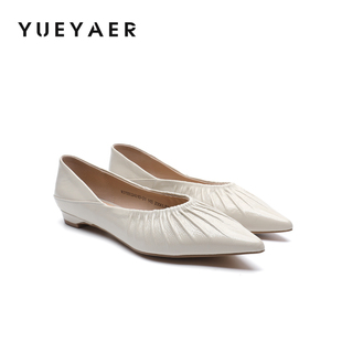 月芽儿尖头褶皱法式女鞋2026新款春季配裙子小香风浅口轻熟风单鞋