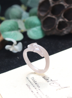 简约大气和田玉烟紫双螭龙戒指